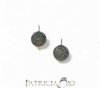 Splendidi orecchini da donna in oro e diamanti Clesi Gioielli, un'eccellenza di gioielli diamanti per un'idea regalo preziosa.