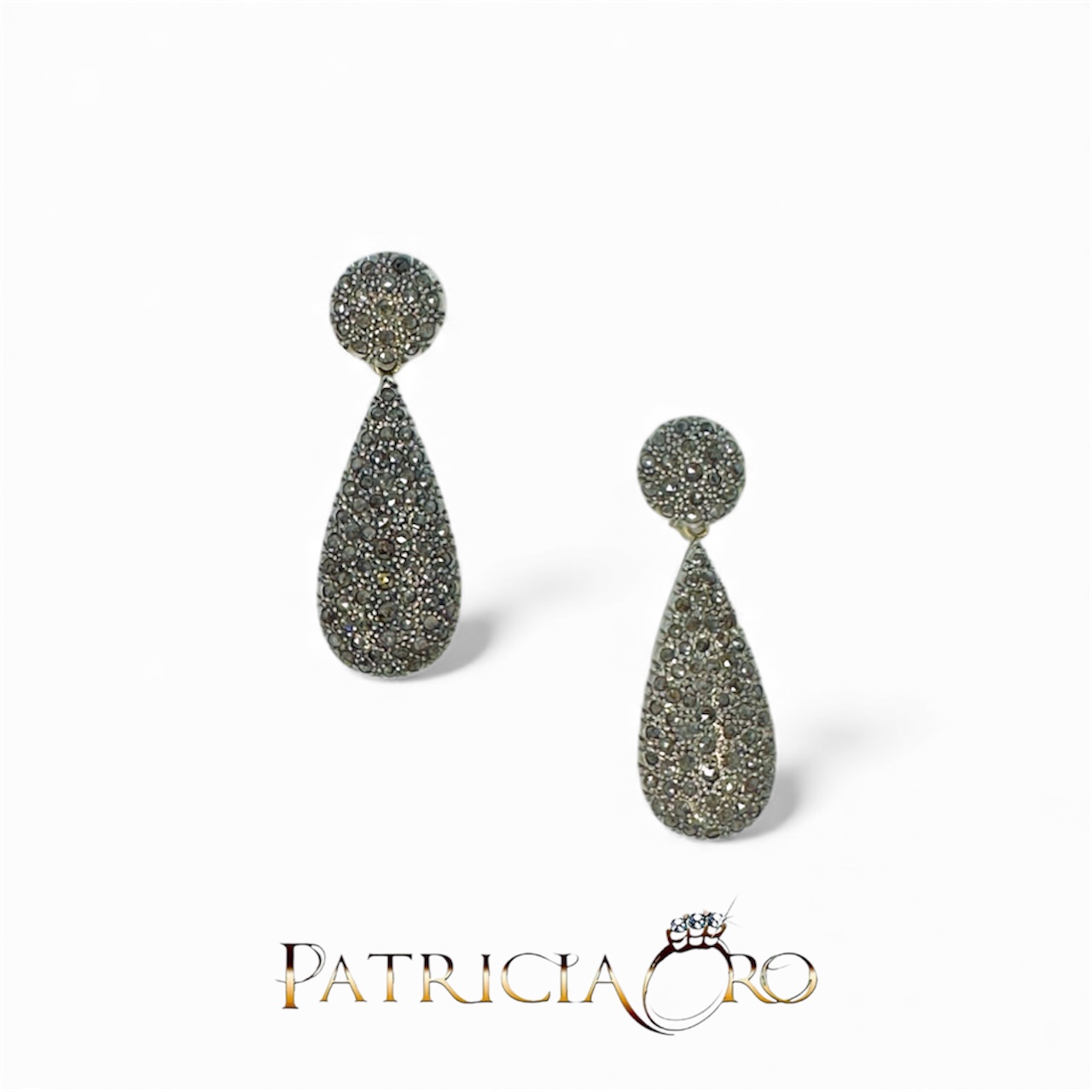 Splendidi orecchini a goccia in oro e diamanti di Clesi Gioielli, un'eccellenza di gioielli diamanti per un'eleganza senza tempo. (Vista 2)
