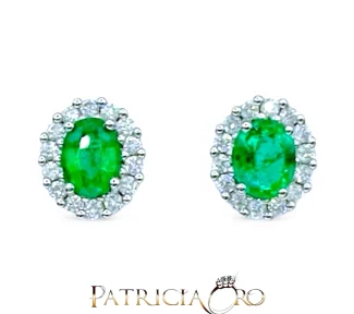 Splendidi orecchini in oro con smeraldo e diamanti, un capolavoro di alta gioielleria. (Vista 2)