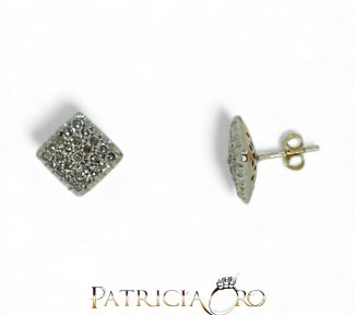 Splendidi orecchini in oro e diamanti Clesi Gioielli, un'eccellenza di gioielleria di lusso, perfetti per un'idea regalo preziosa.