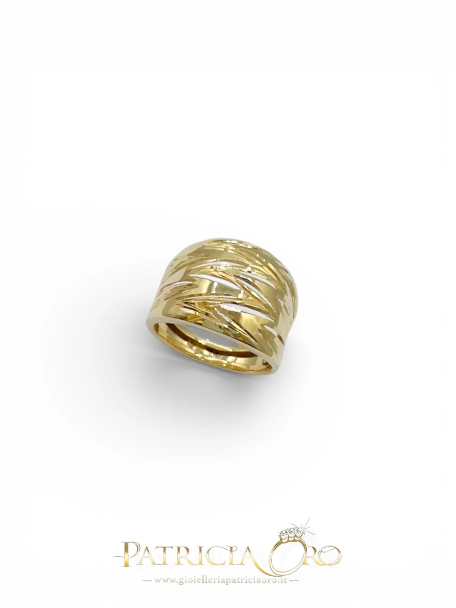 Anello da donna in oro giallo 18kt, un gioiello di lusso perfetto per un'idea regalo preziosa.