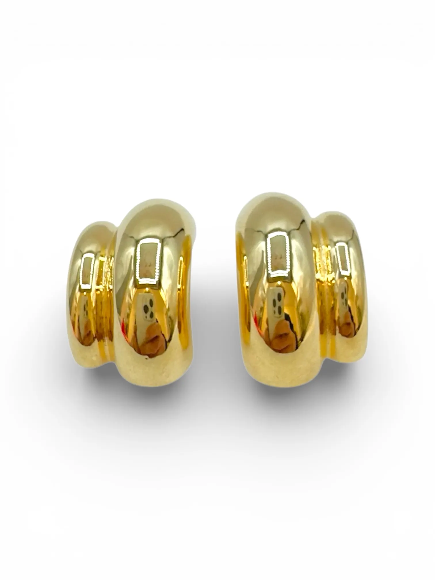 Eleganti Orecchini Donna in Oro, un gioiello di lusso perfetto per un'idea regalo preziosa.