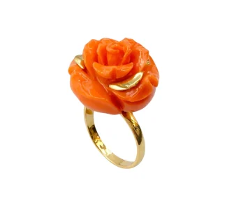 Anello Corallo Sciacca Patricia Oro Creations: un capolavoro di alta gioielleria made in Italy, realizzato in oro 18k e corallo pregiato.