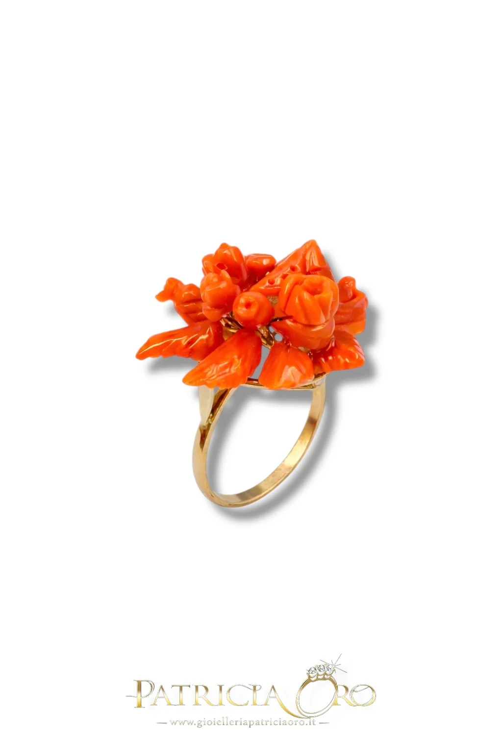 Anello da donna Patricia Oro Creations con corallo, frutta e fiori: un capolavoro di gioielleria made in italy.