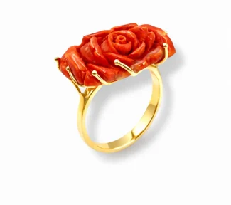 Splendido Anello Rosa in Corallo Sciacca, un gioiello made in italy di Patricia Oro Creations, perfetto per un'idea regalo preziosa.