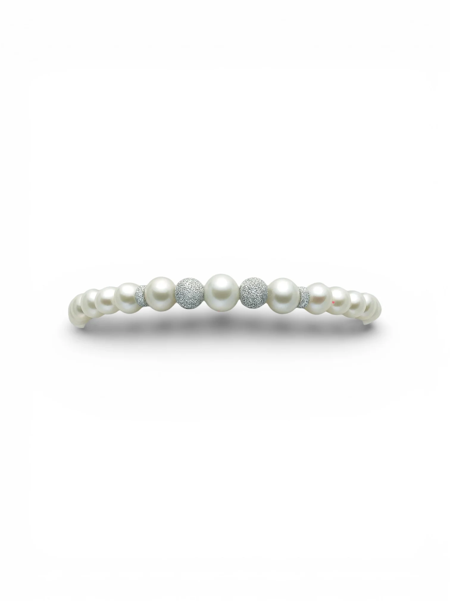 Bracciale Miluna Perle in Oro 750: un gioiello di lusso che incarna l'eleganza e la raffinatezza, perfetto per un'idea regalo preziosa.