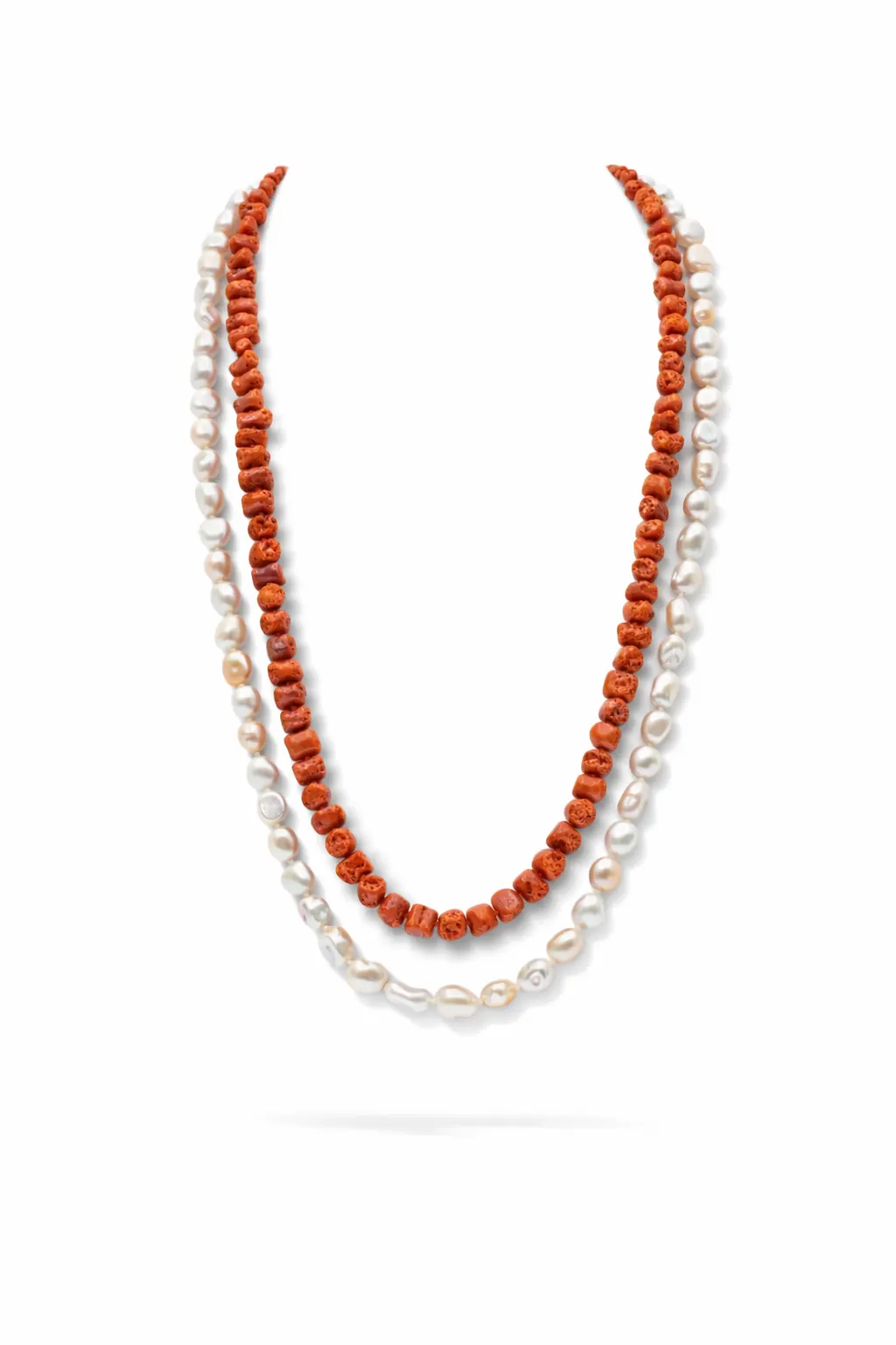 Splendida Collana a 2 fili Corallo Sciacca con Perle Barocche, un capolavoro di gioielli made in italy, perfetto per un'occasione speciale.