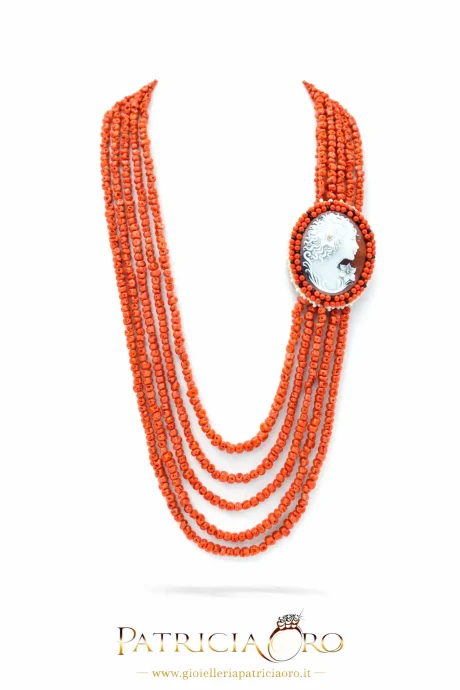 Collana Donna Corallo con Cammeo a 5 Fili