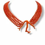 Collana da donna in oro con corallo, un gioiello made in italy di Patricia Oro Creations, perfetto per un regalo prezioso.