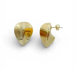 Splendidi orecchini da donna in oro 18kt, un gioiello di lusso perfetto per un'idea regalo preziosa.