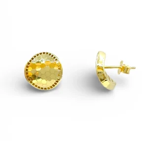 Splendidi orecchini da donna in oro 18kt, un gioiello di lusso perfetto per un'idea regalo preziosa. Scopri la collezione di Gioielleria Patricia Oro.