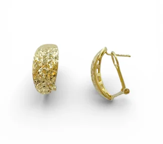 Splendidi orecchini da donna in oro 18kt, un gioiello di lusso perfetto per un'idea regalo preziosa.