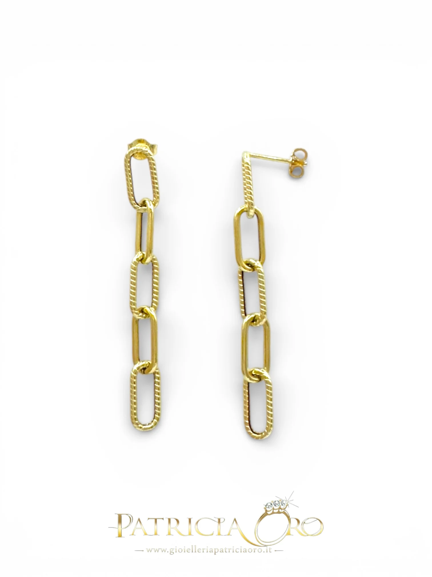 Splendidi Orecchini Pendenti Donna in oro 18kt, un gioiello di lusso perfetto per un'occasione speciale. Scopri la collezione di Gioielleria Patricia Oro, sinonimo di alta gioielleria.