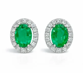 Splendidi orecchini Davite&Delucchi con smeraldo e diamanti, un'eccellenza di gioielli smeraldo per un'eleganza senza tempo.