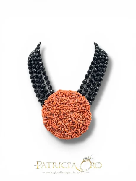 Collana con Medaglione in Corallo Sciacca e Onice