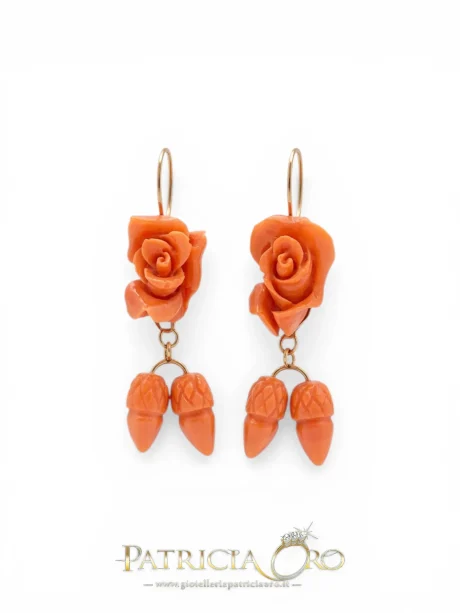 Orecchini Corallo Sciacca con Rose Incise in Oro 375
