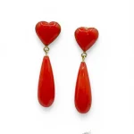 Eleganti Orecchini Pendenti in Corallo, un capolavoro di gioielleria made in italy, perfetti per un'occasione speciale.