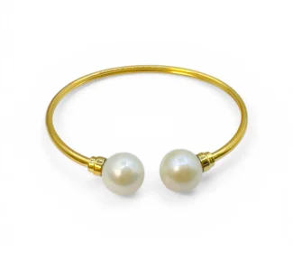 Bracciale rigido donna Patricia Oro Creations con perle coltivate, design elegante e lussuoso.