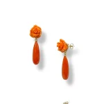 Orecchini corallo sciacca, rose incise con gocce sfaccettate