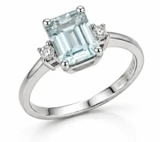 Anello con Acqua Marina e diamanti in Oro Bianco 18kt