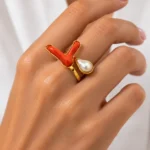 Anello regolabile donna con ramo di corallo sciacca e perla barocca