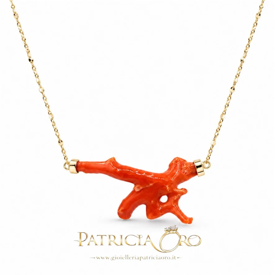 Collana in oro giallo 18 kt con ramo di corallo naturale di Sciacca